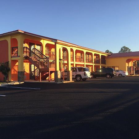 Relax Inn Mcrae McRae-Helena Exterior foto